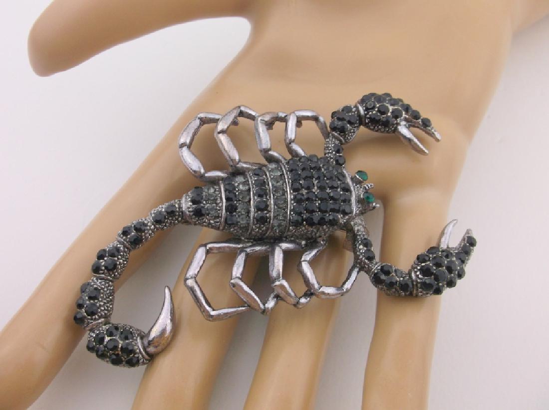Stunning Rhinestone Scorpion Brooch Tail Moves (1 of 1)