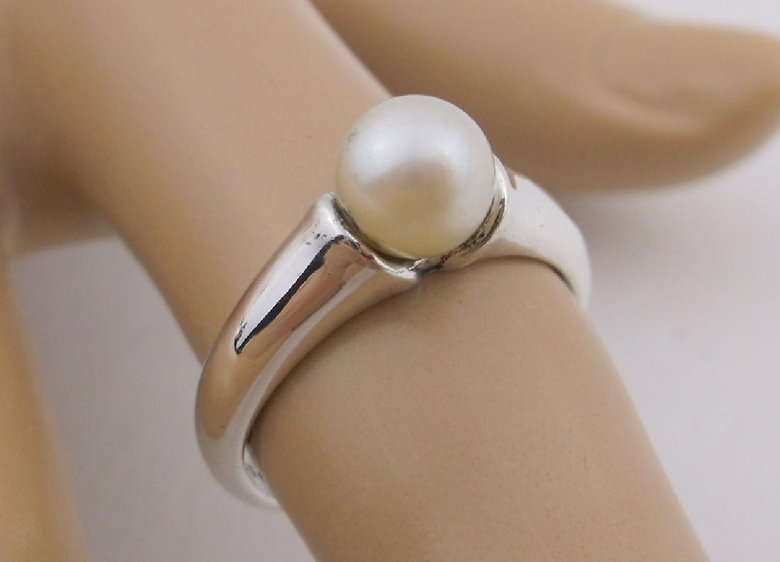 Stunning Sterling Silver Pearl Ring 6 (1 of 1)