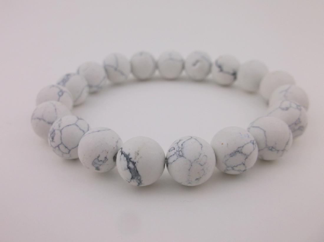 New Healing Genuine Howlite Bracelet Large (1 of 2)