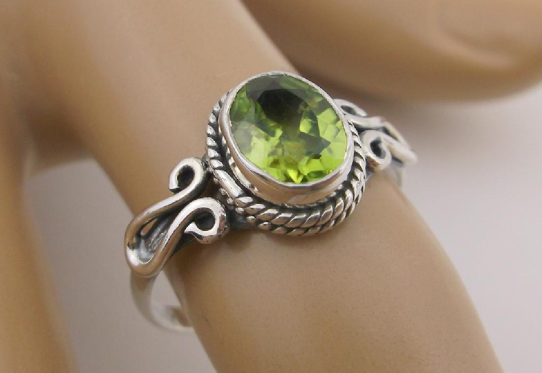 New Sterling Silver 2.5ct Genuine Peridot Ring 8 (1 of 1)