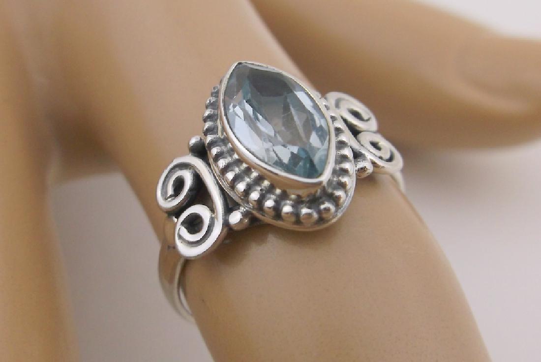 New Sterling Silver Genuine 2ct Blue Topaz Ring 5.5 (1 of 2)