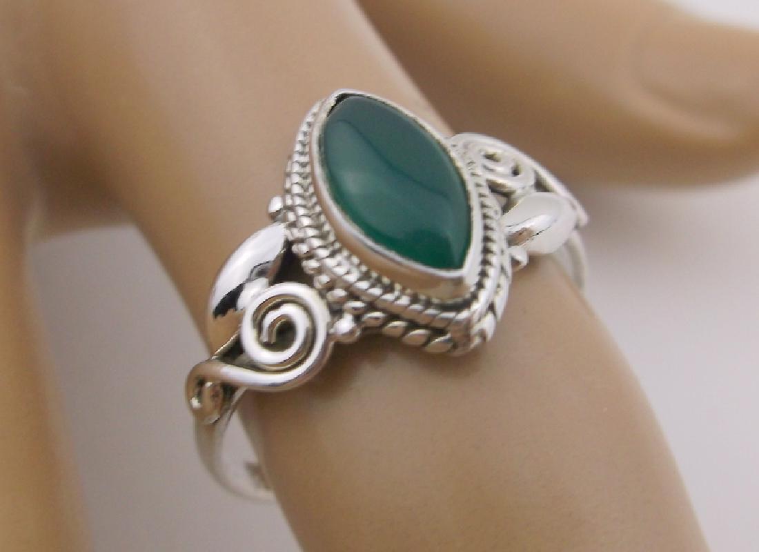 New Sterling Silver Green Gemstone Ring 8 (1 of 1)
