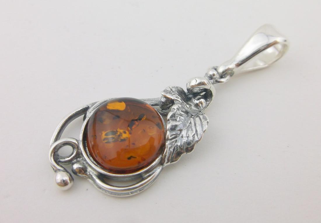 New Sterling Silver Genuine Amber Pendant (1 of 1)