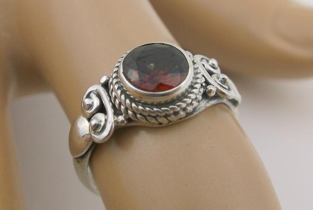 New Sterling Silver Genuine Garnet Ring 5.5 (1 of 1)