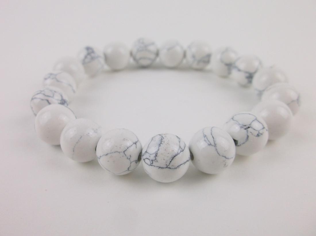 New Healing Genuine Howlite Bracelet Large (1 of 2)