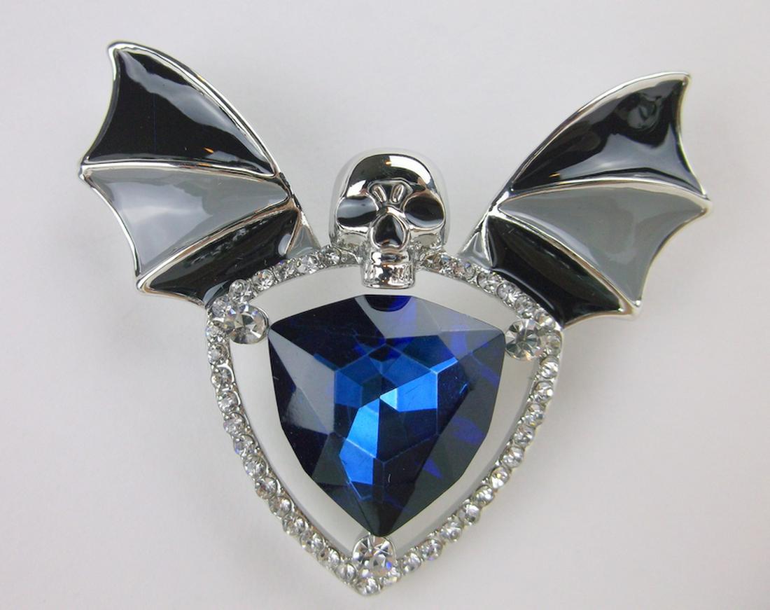 Stunning Enameled Rhinestone Skull Wings Brooch Pend (1 of 1)