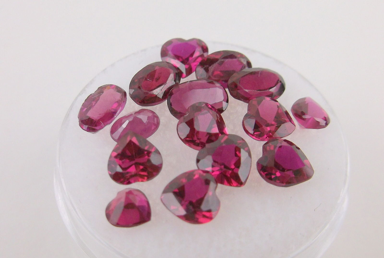 Stunning 7.5ct Genuine Ruby Gemstones (1 of 2)