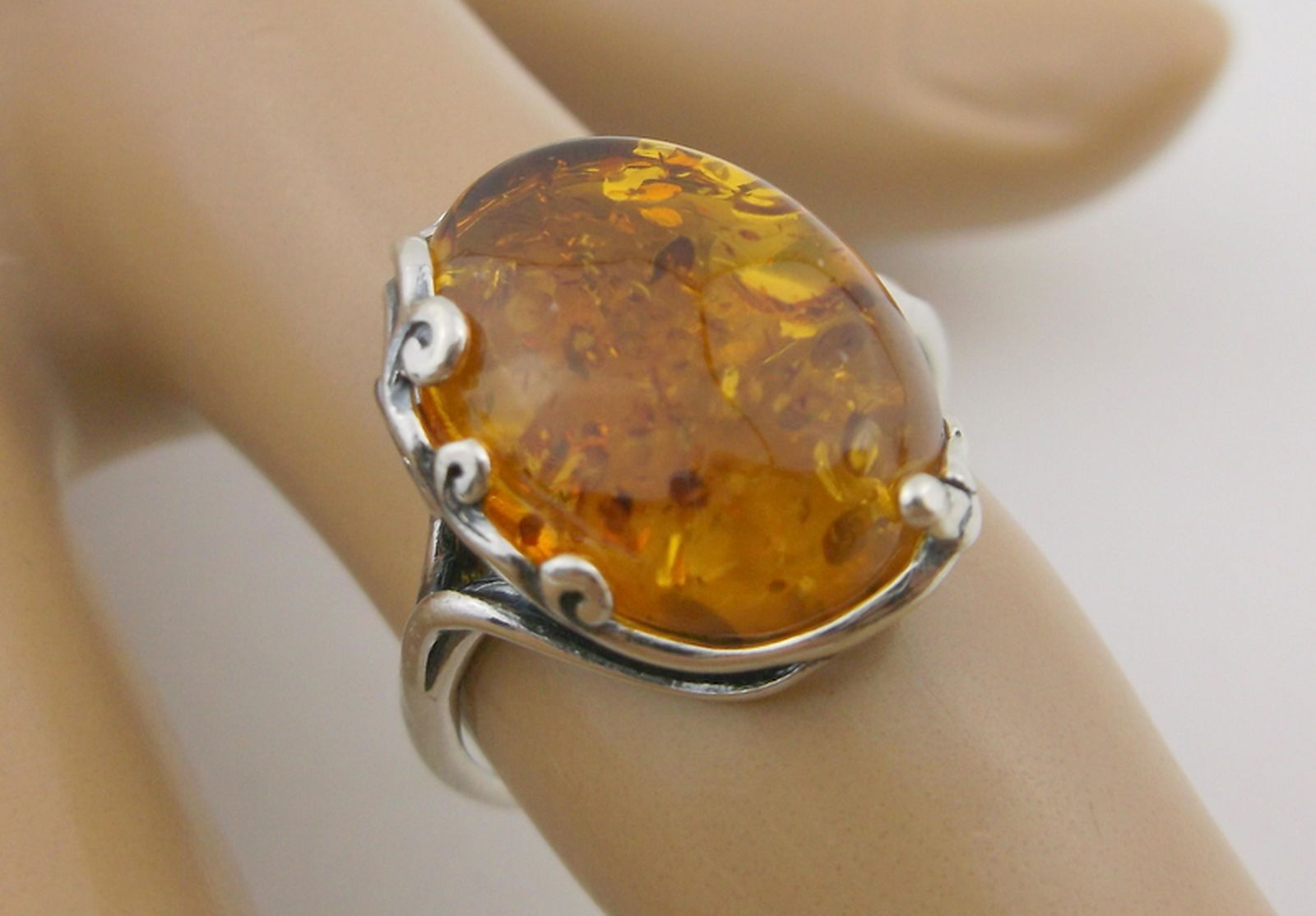 New Sterling Silver Genuine Amber Ring 8 (1 of 1)