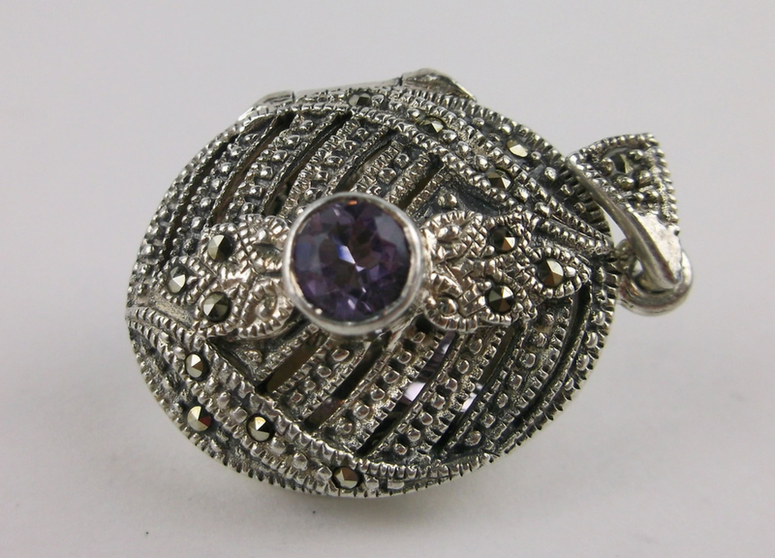 Stunning Heavy Sterling 1ct Amethyst Locket Pendant: Guaranteed Solid 925 Sterling Silver, in Excellent Condition