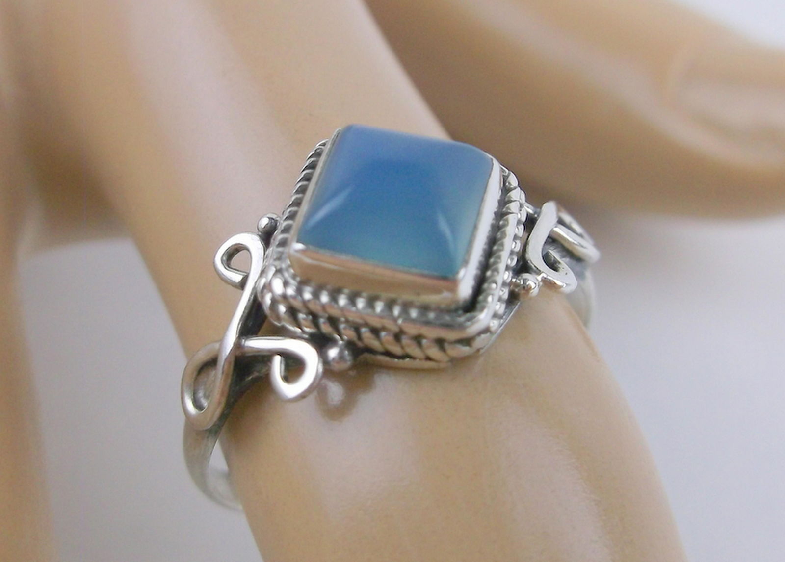 New Sterling Silver Genuine Moonstone Ring 7 (1 of 1)