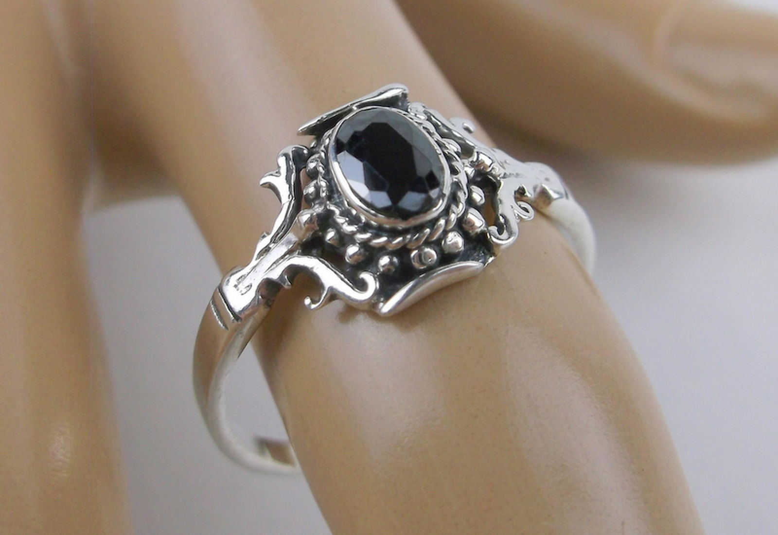 New Sterling Silver Gemstone Ring 8.5 (1 of 1)