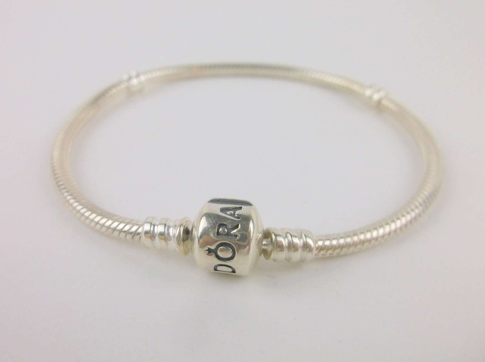 Authentic Pandora Sterling Silver Bracelet 7.25" (1 of 2)