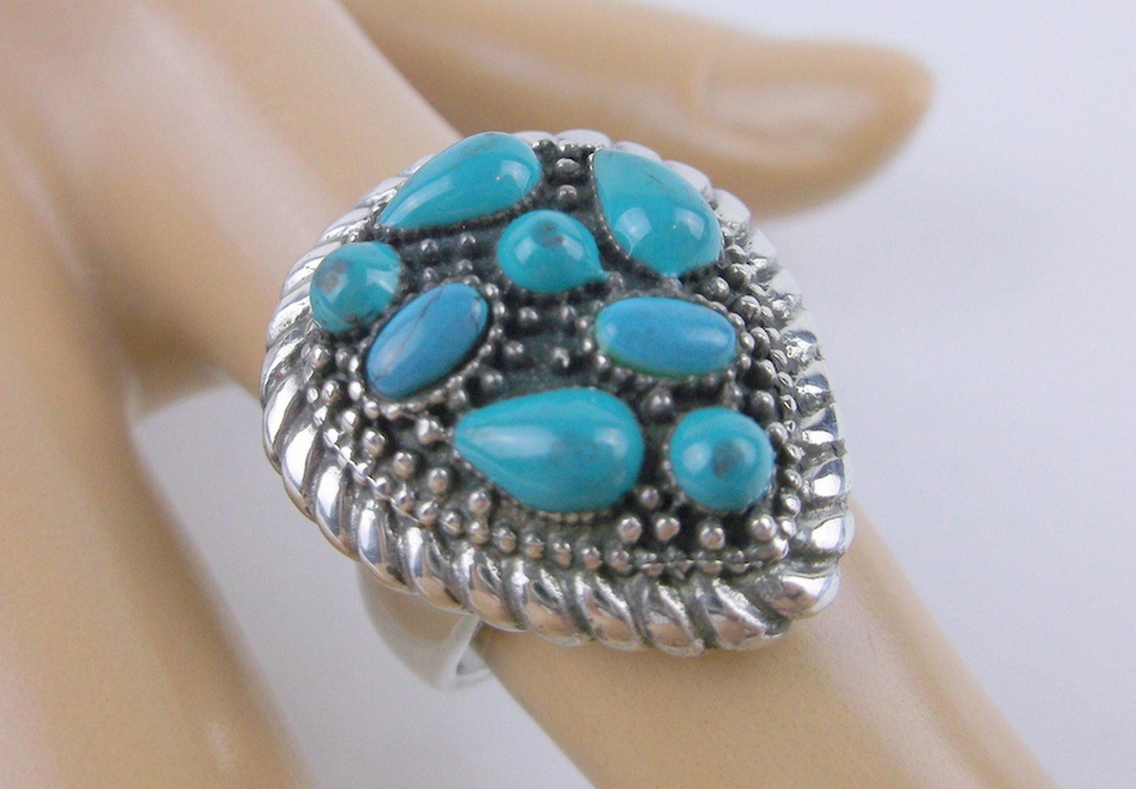 Stunning Heavy Sterling Silver Turquoise Ring 7 (1 of 2)
