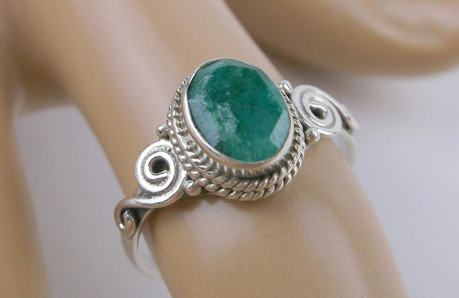 New Sterling Silver Genuine 1.5ct Emerald Ring 7 (1 of 1)