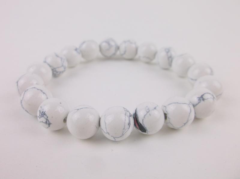 New Healing Genuine Howlite Bracelet Large (1 of 2)