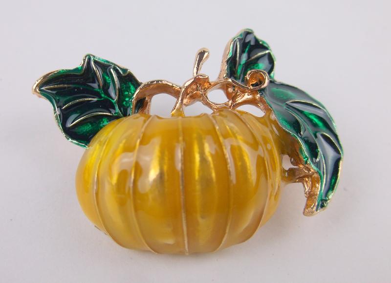 Stunning Enameled Fall Pumpkin Brooch Halloween (1 of 1)