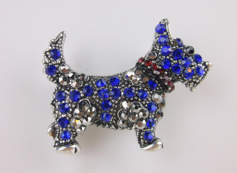 Stunning Rhinestone Dog Brooch (1 of 1)