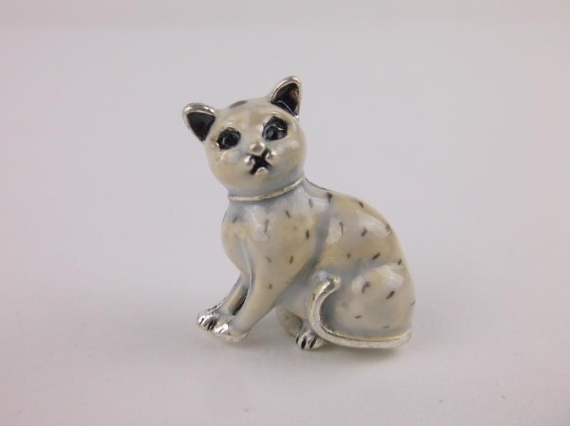 Stunning Enameled Rhinestone Cat Brooch (1 of 1)