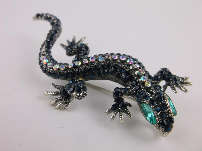 Stunning Rhinestone Lizard Brooch (1 of 1)