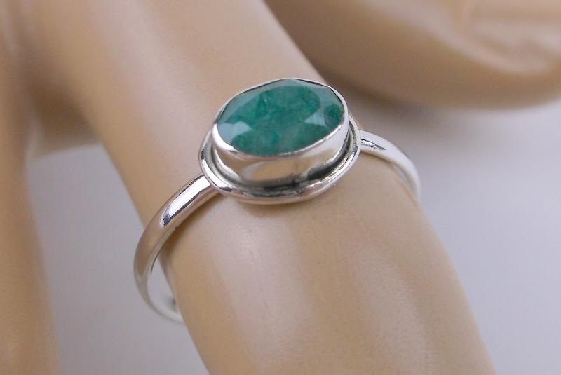 New Sterling Silver 1ct Genuine Emerald Ring 7 (1 of 1)