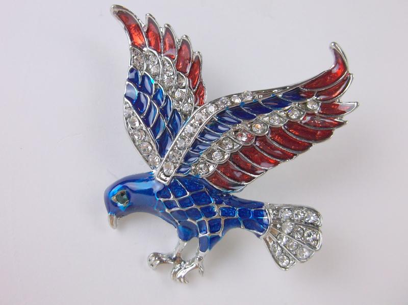 Stunning Enameled Rhinestone Eagle Brooch (1 of 1)