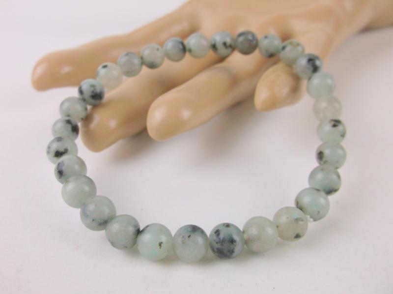 New Healing Genuine Kiwi Stone Bracelet (1 of 1)
