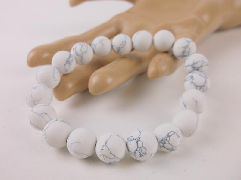 New Healing Genuine Howlite Bracelet Large (1 of 1)