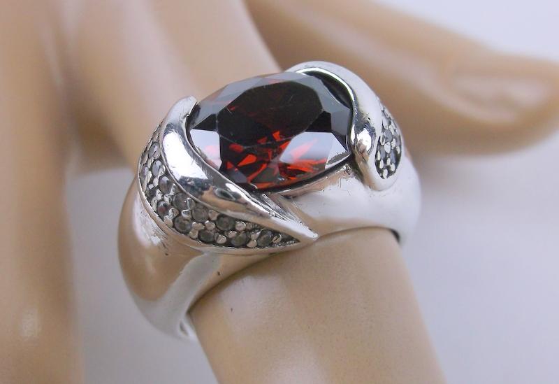 Gorgeous Vintage Sterling Silver Garnet Ring 6 Heavy (1 of 2)