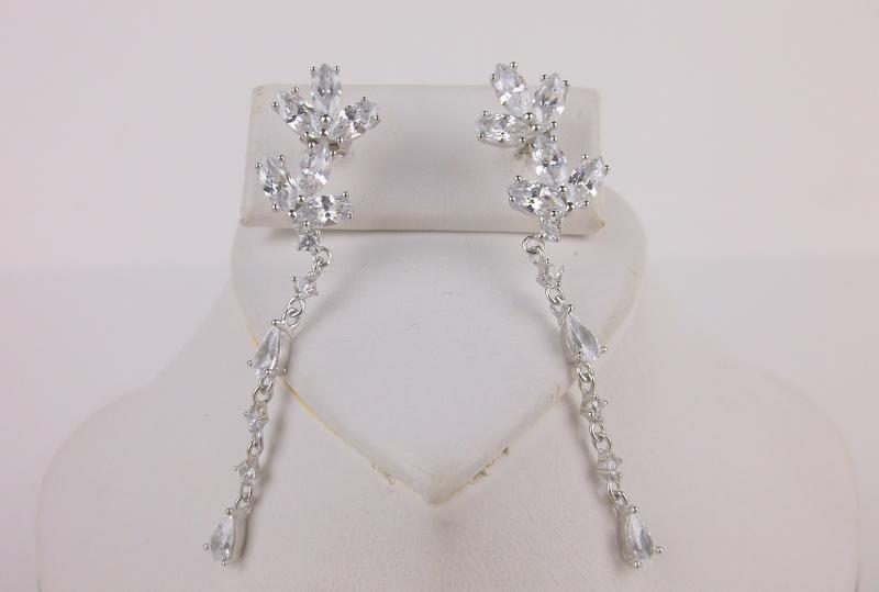 Stunning Sterling Silver Bella Luce Drop Stud Earrings: Guaranteed Solid 925 Sterling Silver, in Excellent Condition