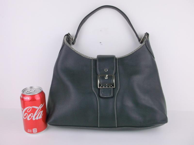 Stunning Guess Leather Handbag Purse: excellent condition