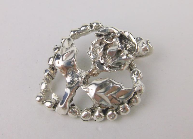 Stunning Vintage Sterling Silver Rose Heart Pendant: Guaranteed Solid 925 Sterling Silver, in Excellent Condition