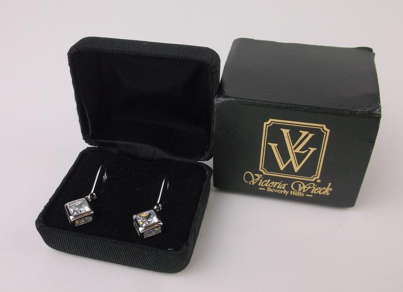 New Victoria Wieck Sterling Silver Drop Earrings Boxed (1 of 2)