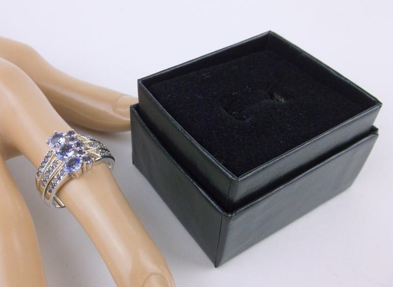 New Sterling Silver Tanzanite Ring Size 9 Boxed (1 of 2)