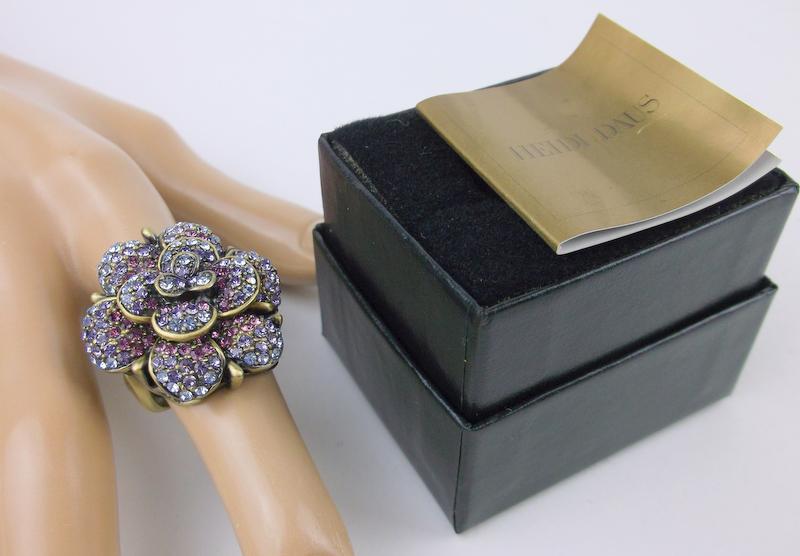 New Heidi Daus Huge Crystal Flower Ring 7 Boxed (1 of 4)