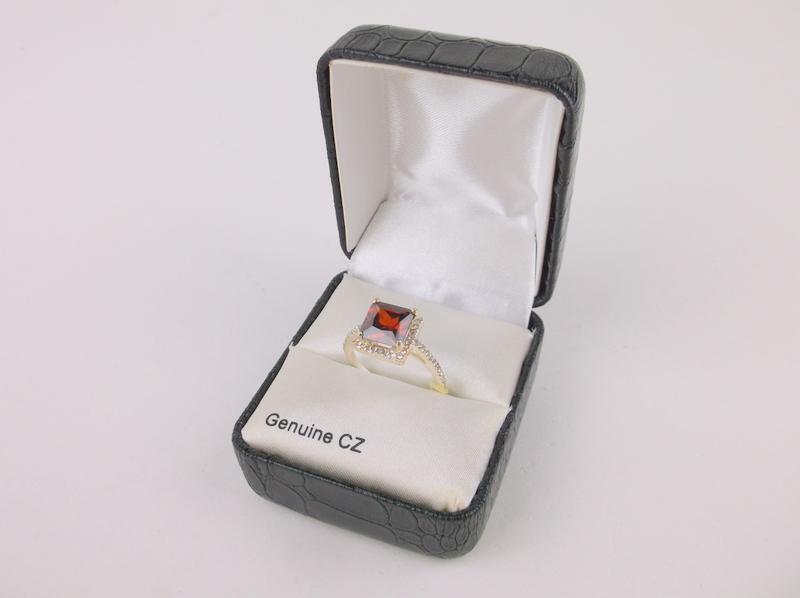 New Boxed Red Stone Ring Size 7 (1 of 2)