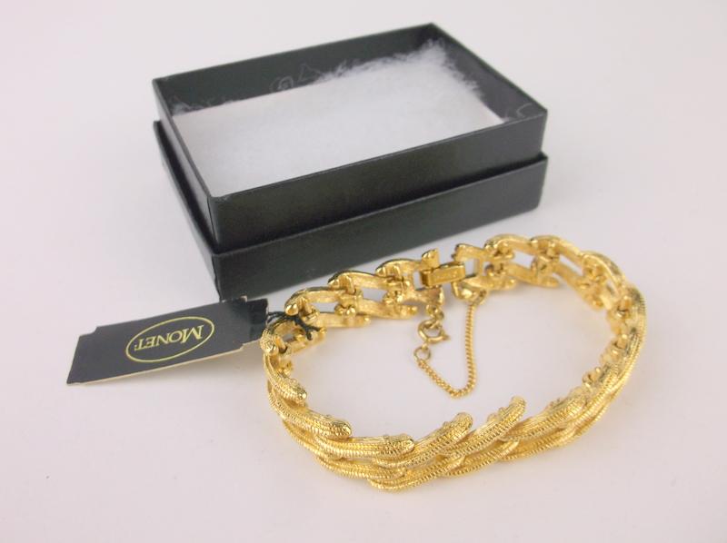 New Old Stock Monet Bracelet Boxed 7.5" (1 of 1)