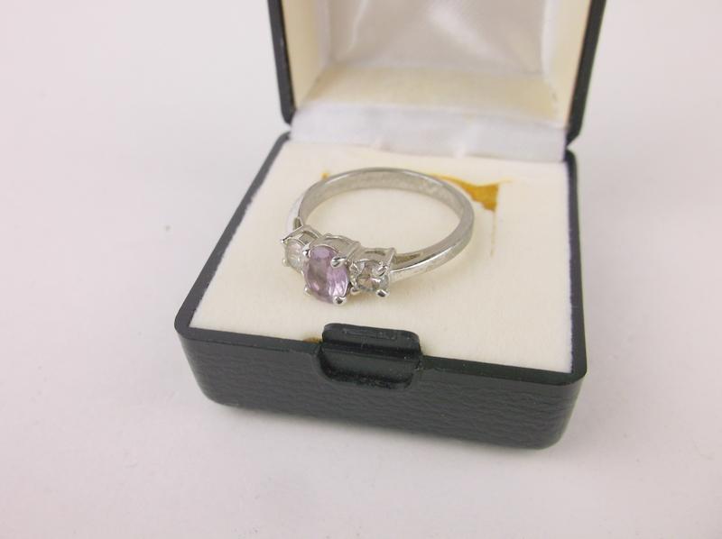 New Sterling Silver Amethyst Ring Size 8 Boxed (1 of 2)