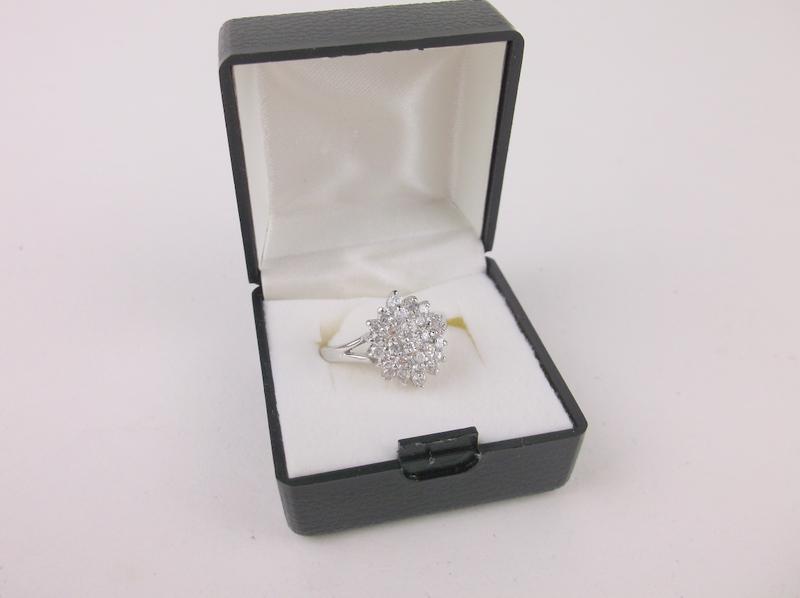 New Sterling Silver White Stone Ring 7 Boxed (1 of 2)
