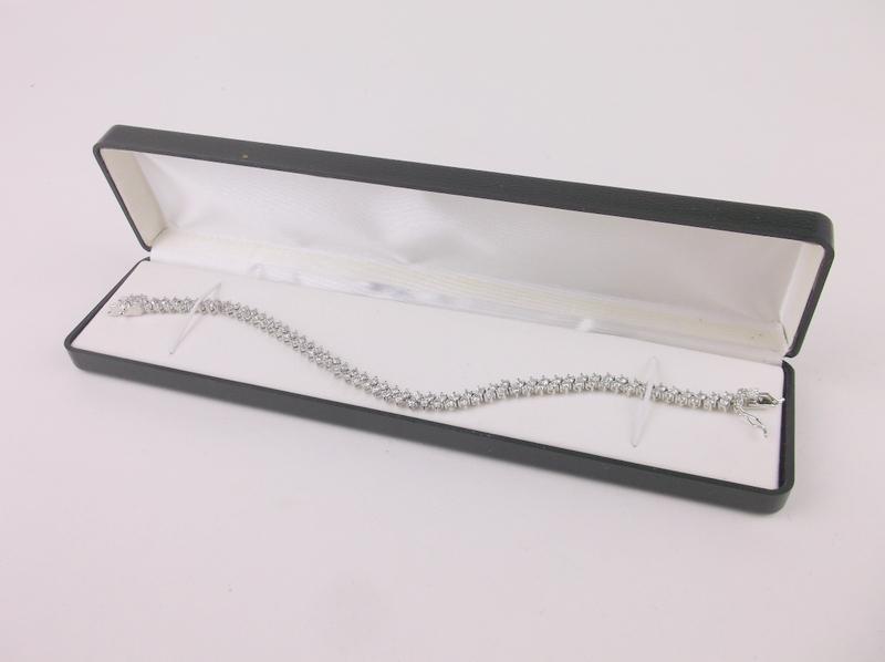 New Boxed Tennis Bracelet 8 Inch Length: new condition