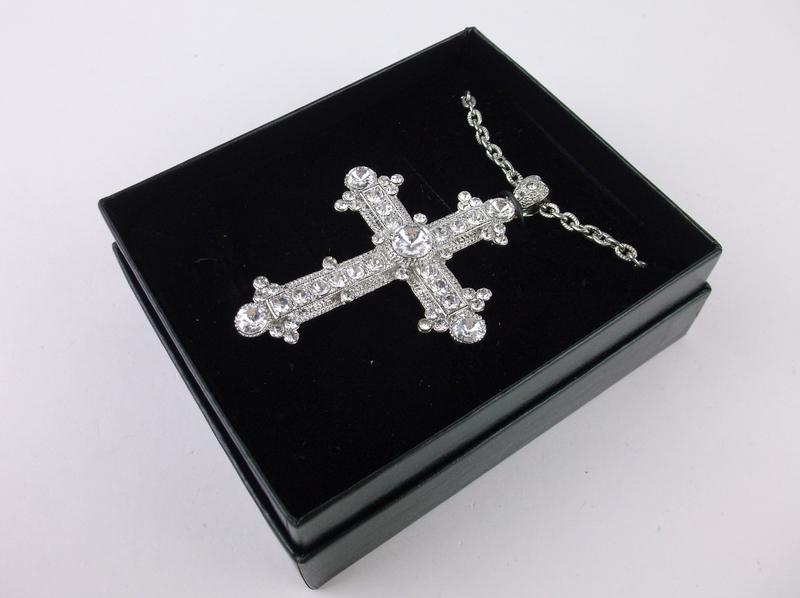 New Boxed Huge White Stone Cross Necklace 19" (1 of 2)