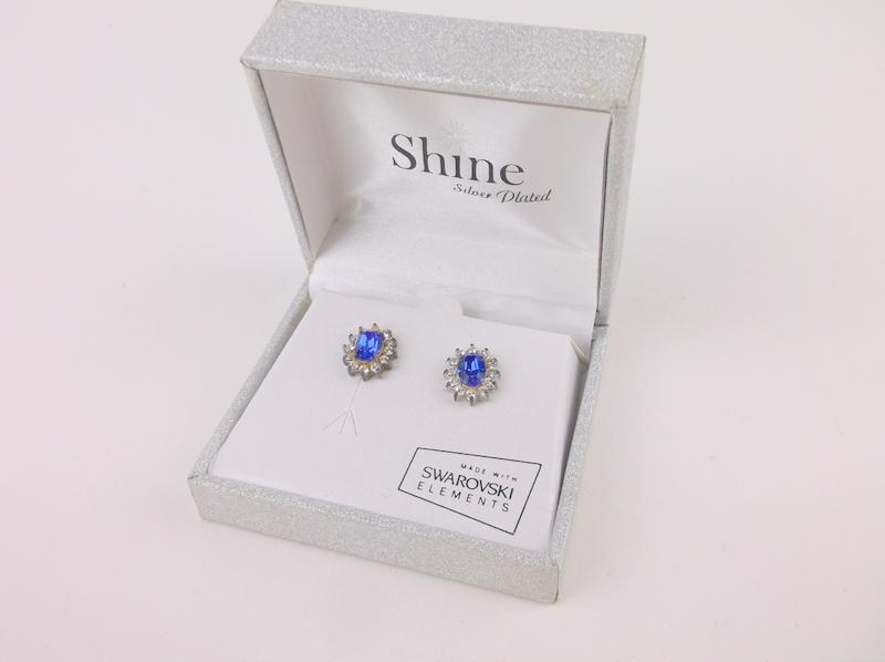 New Boxed Swarovski Crystal Stud Earrings (1 of 2)