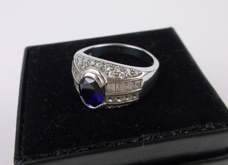 New Boxed Sterling Silver 1.5ct Sapphire Ring 10 (1 of 3)
