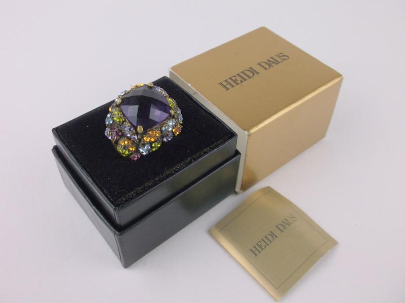 New Boxed Heidi Daus Huge Crystal Ring 9 (1 of 4)