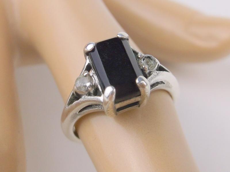 Gorgeous Vintage Sterling Silver Onyx Ring 5 (1 of 1)