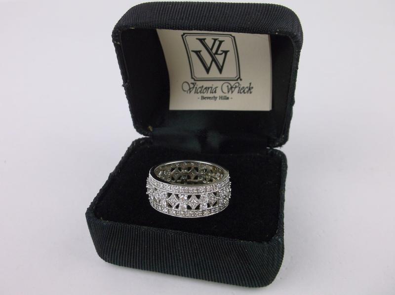 New Boxed Victoria Wieck Sterling Band Ring 9 Ornate (1 of 2)