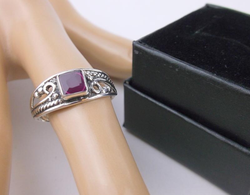 New Boxed Sterling Silver Ruby Ring Size 9 (1 of 2)