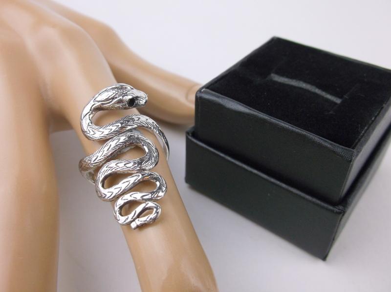 New Boxed Large Sterling Silver Snake Ring 8.5 (1 of 2)