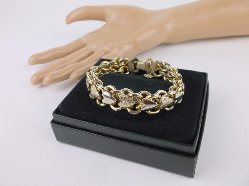 Gorgeous Huge Vintage Heart Chain Bracelet Boxed 7.5": excellent condition