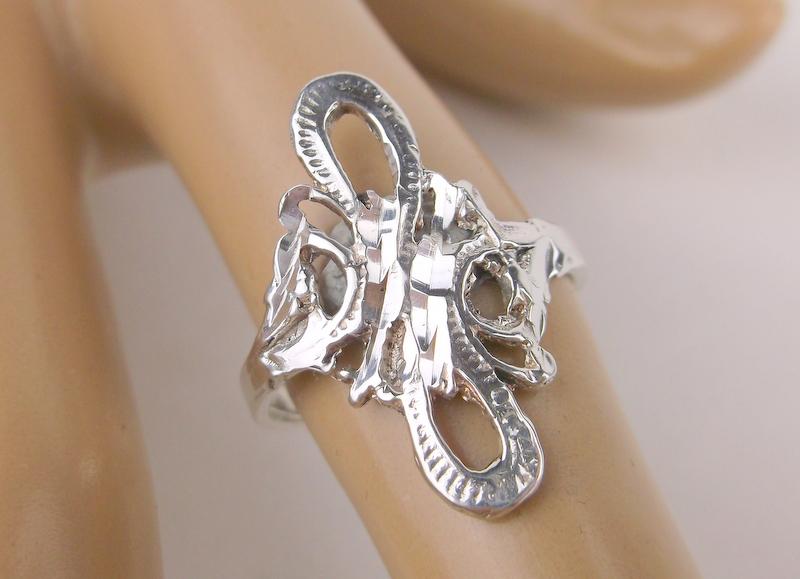 Stunning Antique Sterling Silver Ring 8 Ornate (1 of 2)