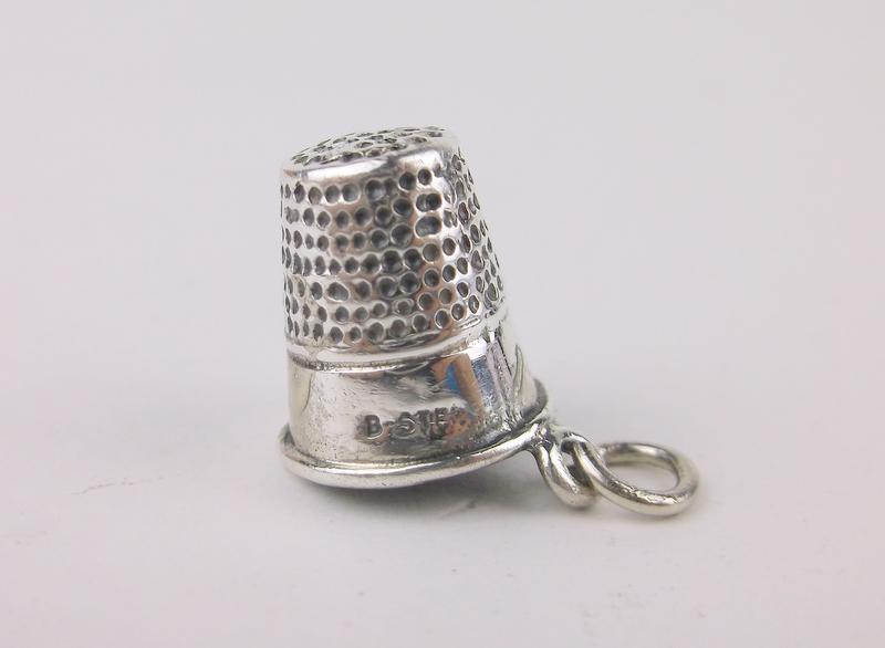 Stunning Vint Sterling Silver Sewing Thimble Charm Pend: Guaranteed Solid 925 Sterling Silver, in Excellent Condition
